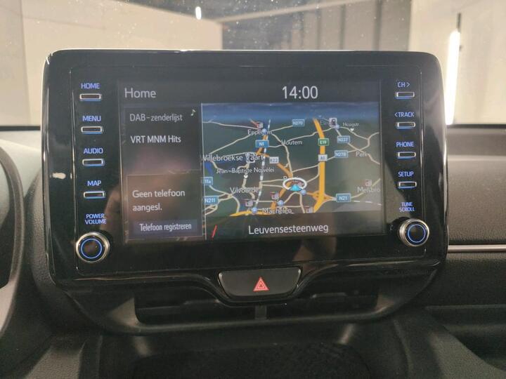 Toyota Yaris 1.5 Hybrid Dynamic Aut. Navi Camera Klima PDC ... #6